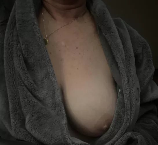 It’s risky wearing this thing around  by scout77ih