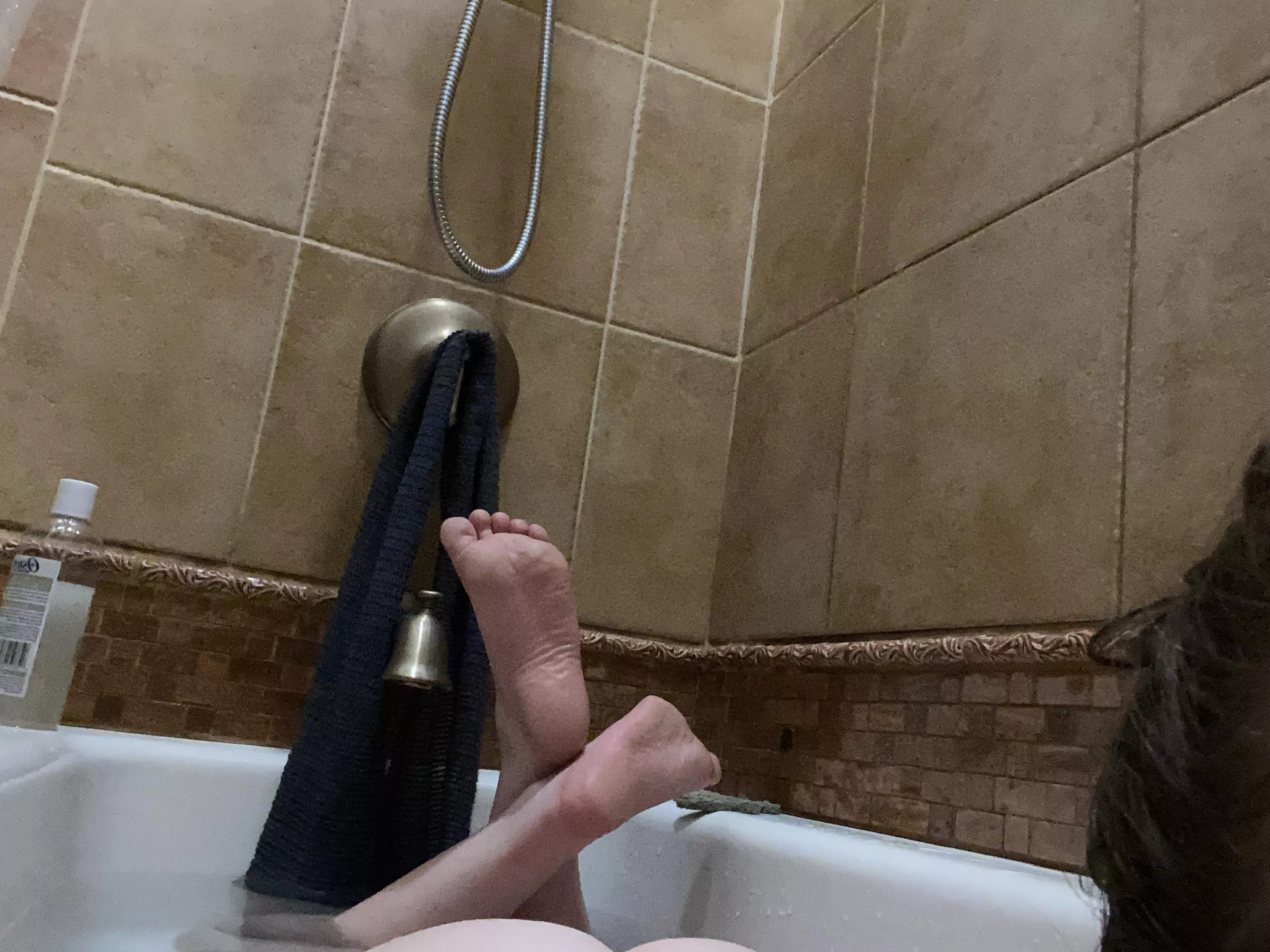 Kiss them posted by pixiealt