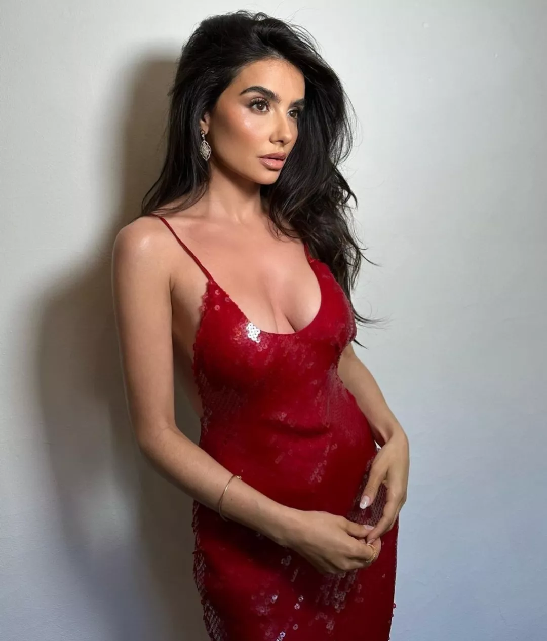 Mikaela Hoover posted by Icantmakeausername27