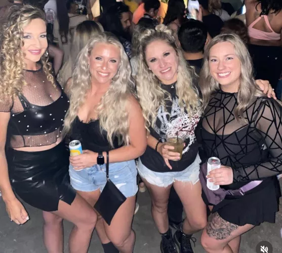 Milfs ? [4] by john2001lcc