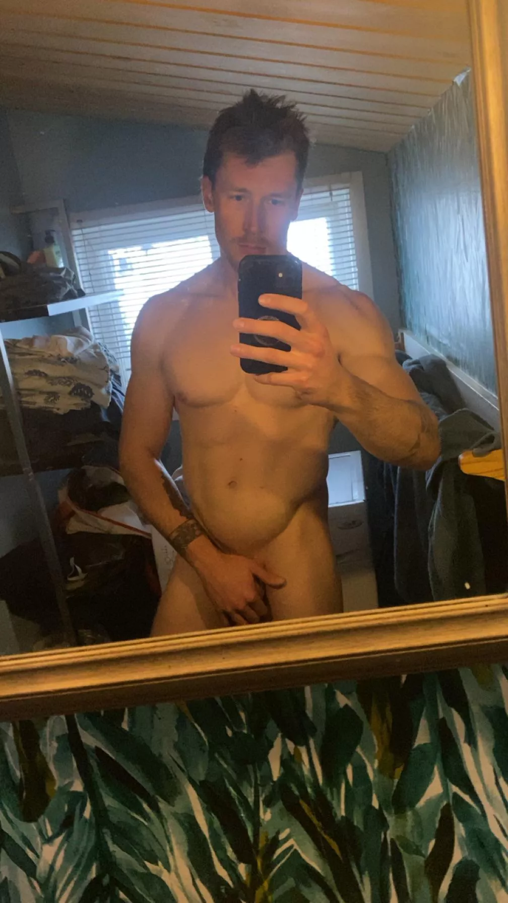 Morning ;) time for sex later? posted by Orangeflyr33