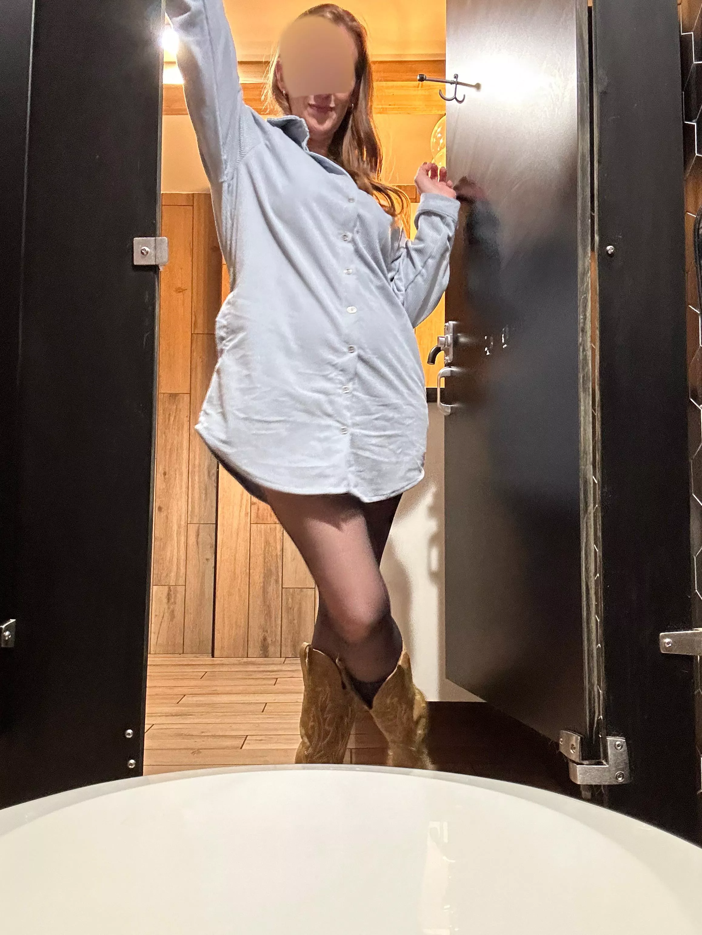 Out with Boyfriend while hubby is home with the kids. Wanna be boyfriend #2 posted by sexylovebug85