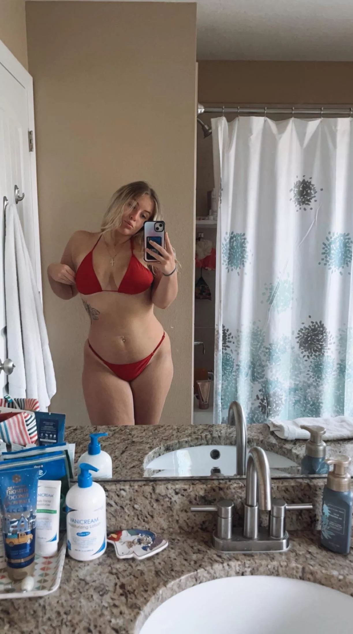 Red  posted by BingB0ngBoi