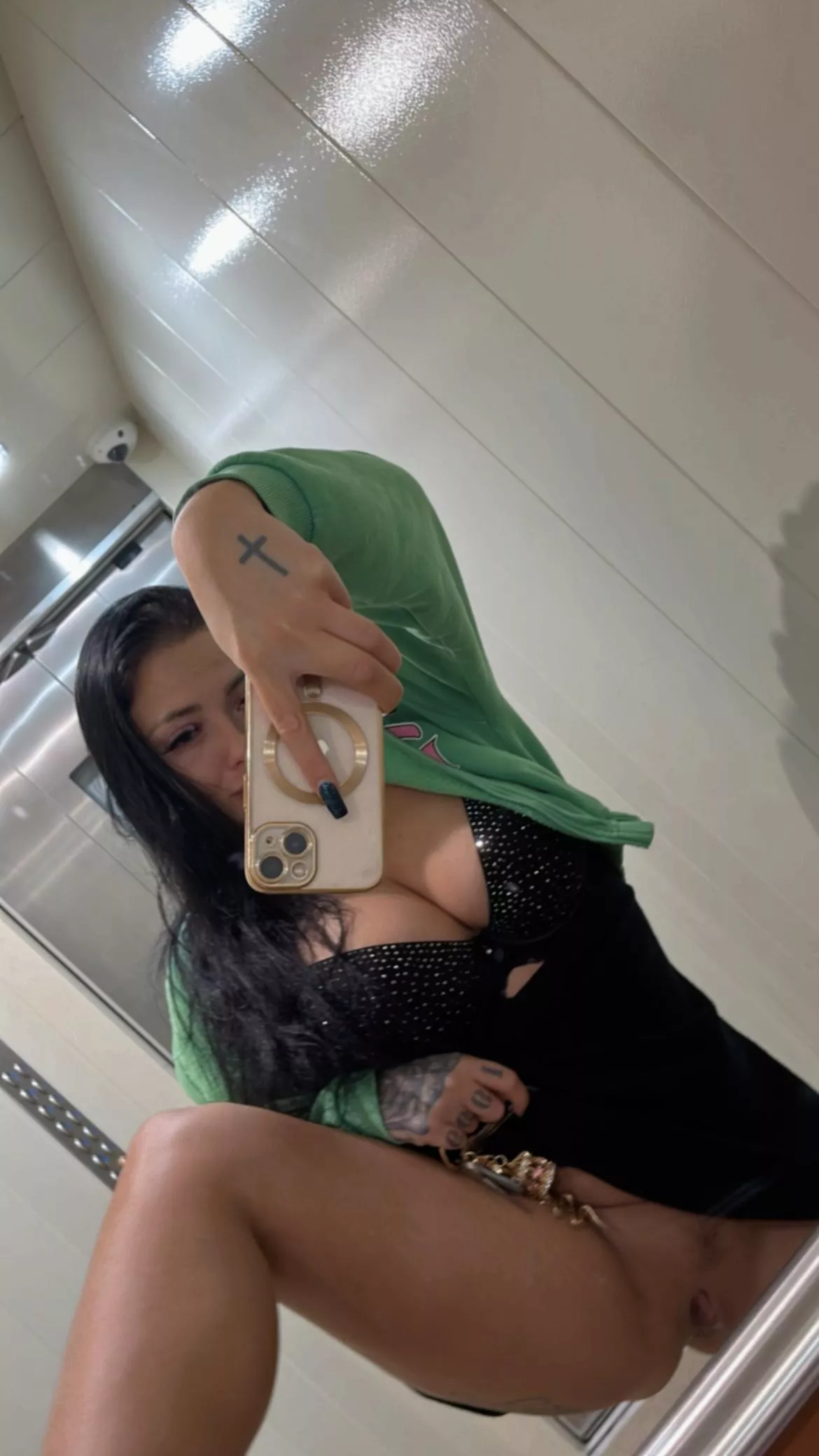 Special delivery posted by iOmegaNemesis