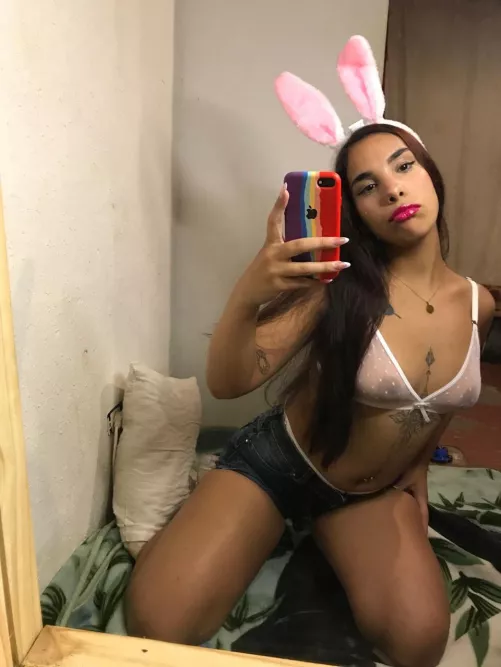 Take a look at me by AidaAcostaAA