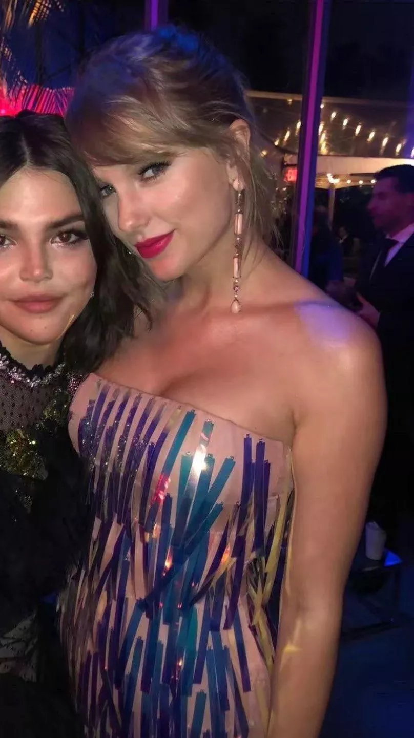 Taylor Swift posted by Commercial-Key949