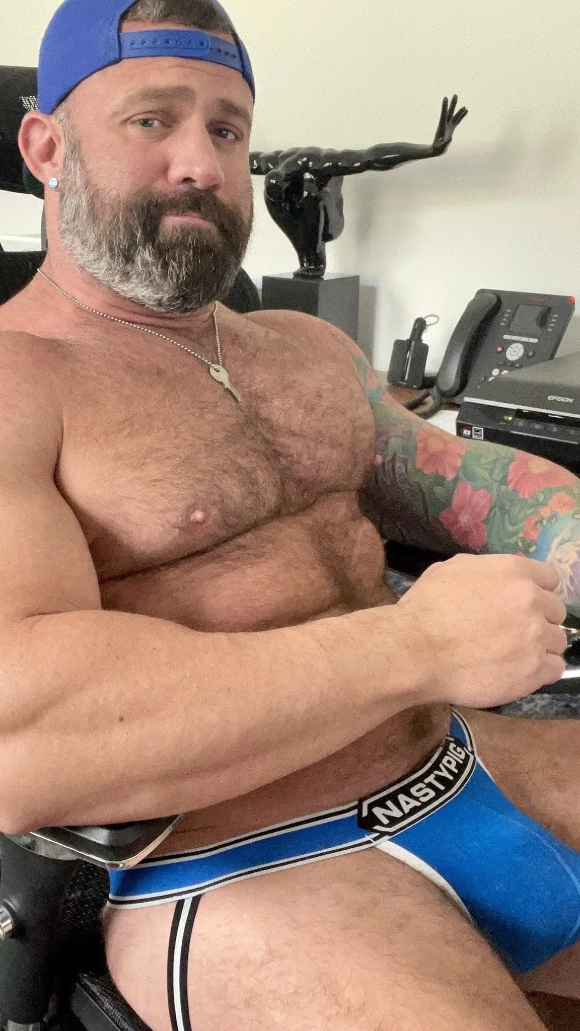 Tell Daddy your absolute darkest kink?  posted by Proud-Performer13