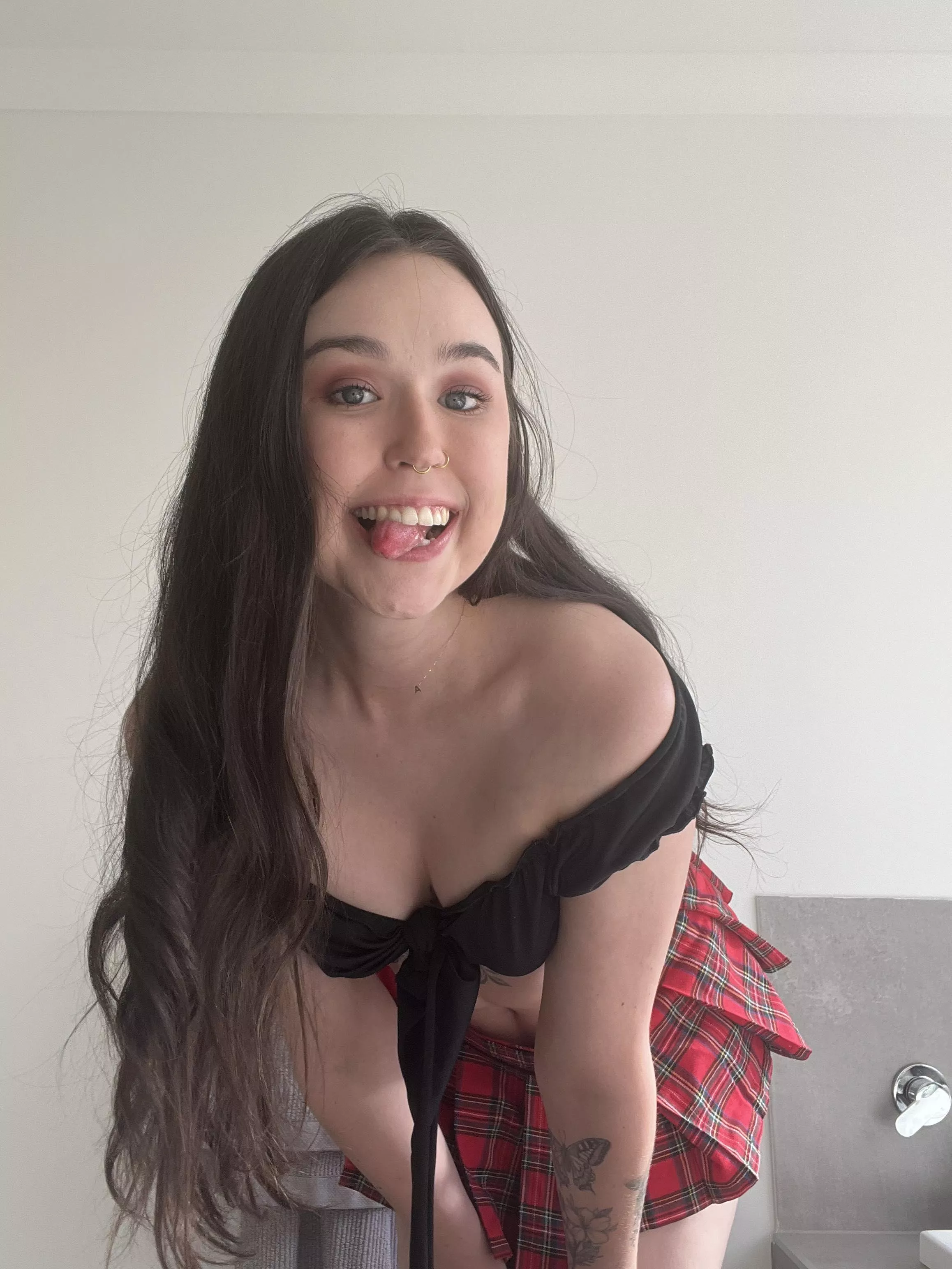 they deserve your load all over them posted by Jordileexo