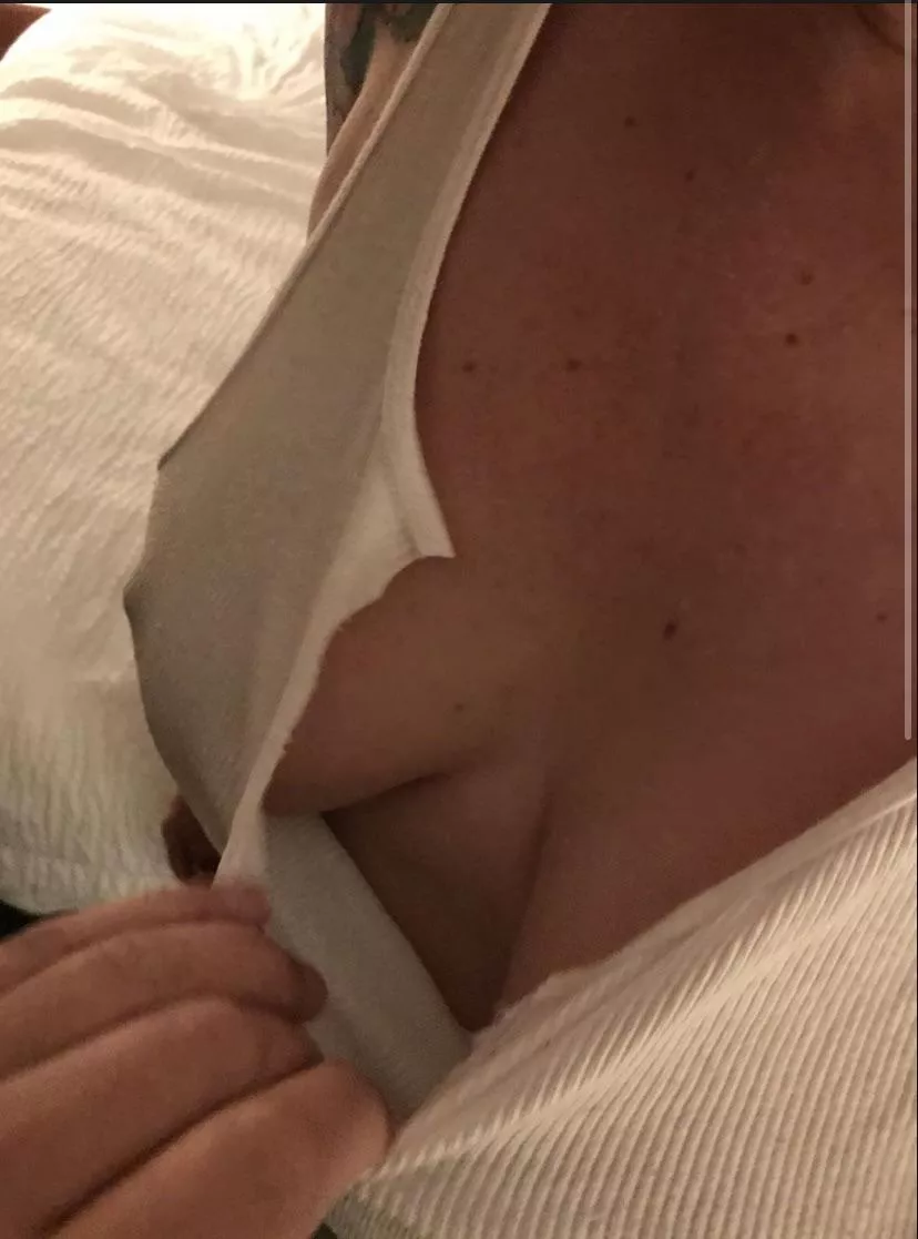 What are you hiding baby? posted by Give_m_a_chair