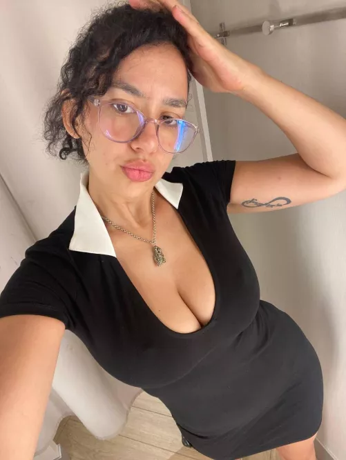 what do you think of my dress? by gabby_stimulus