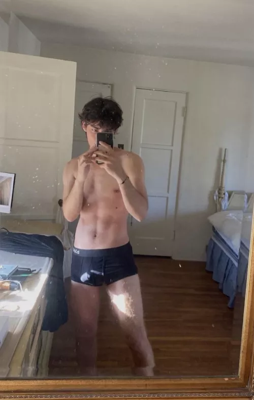 (20) hmu if you’re around my age by Mike-ironman