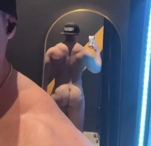 35 m 💪🍆🍆 SC: gympuma by Smart_Wrangler2318