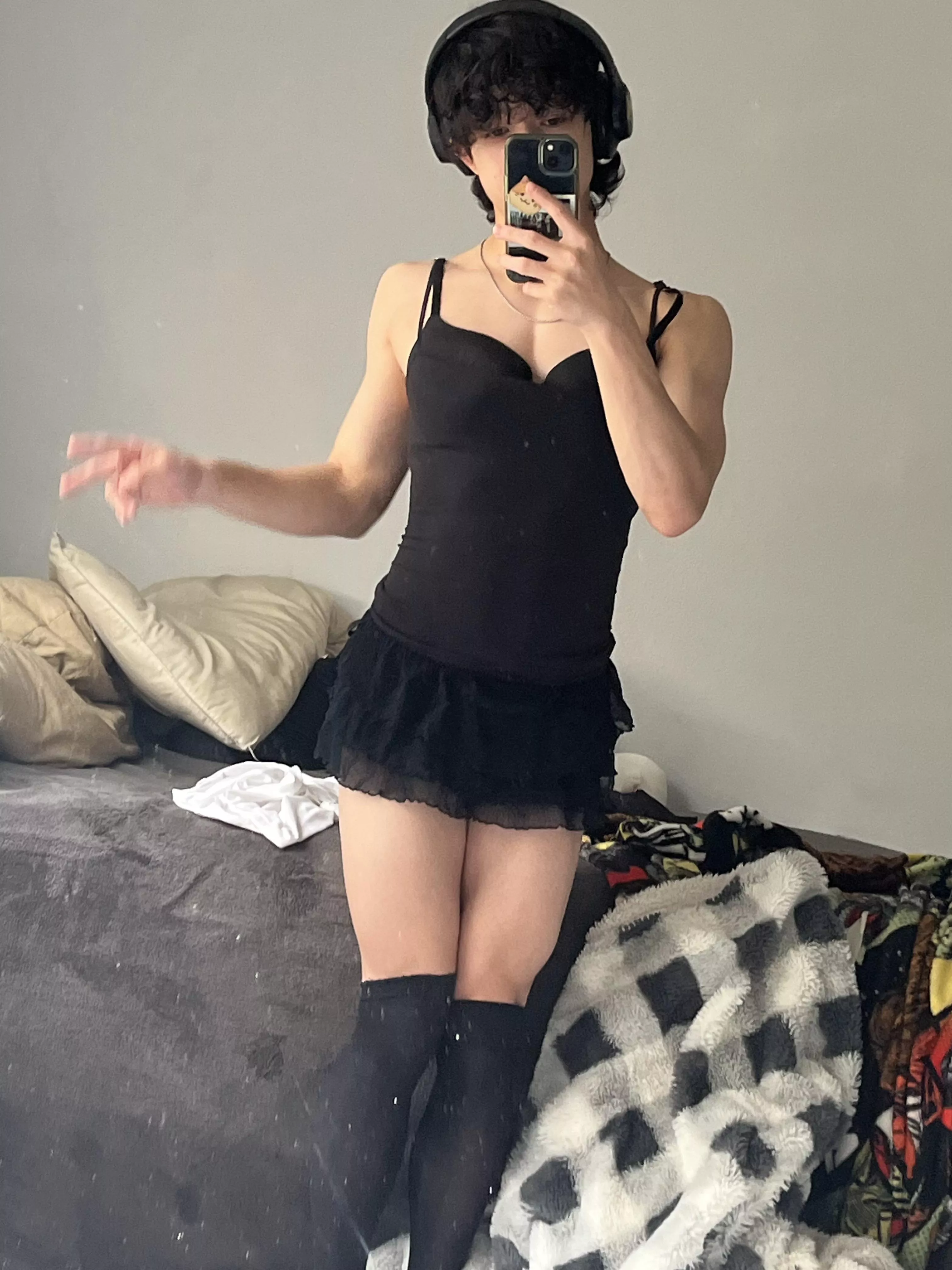 5’2 pretty kitty😸😸 posted by chiya-jade