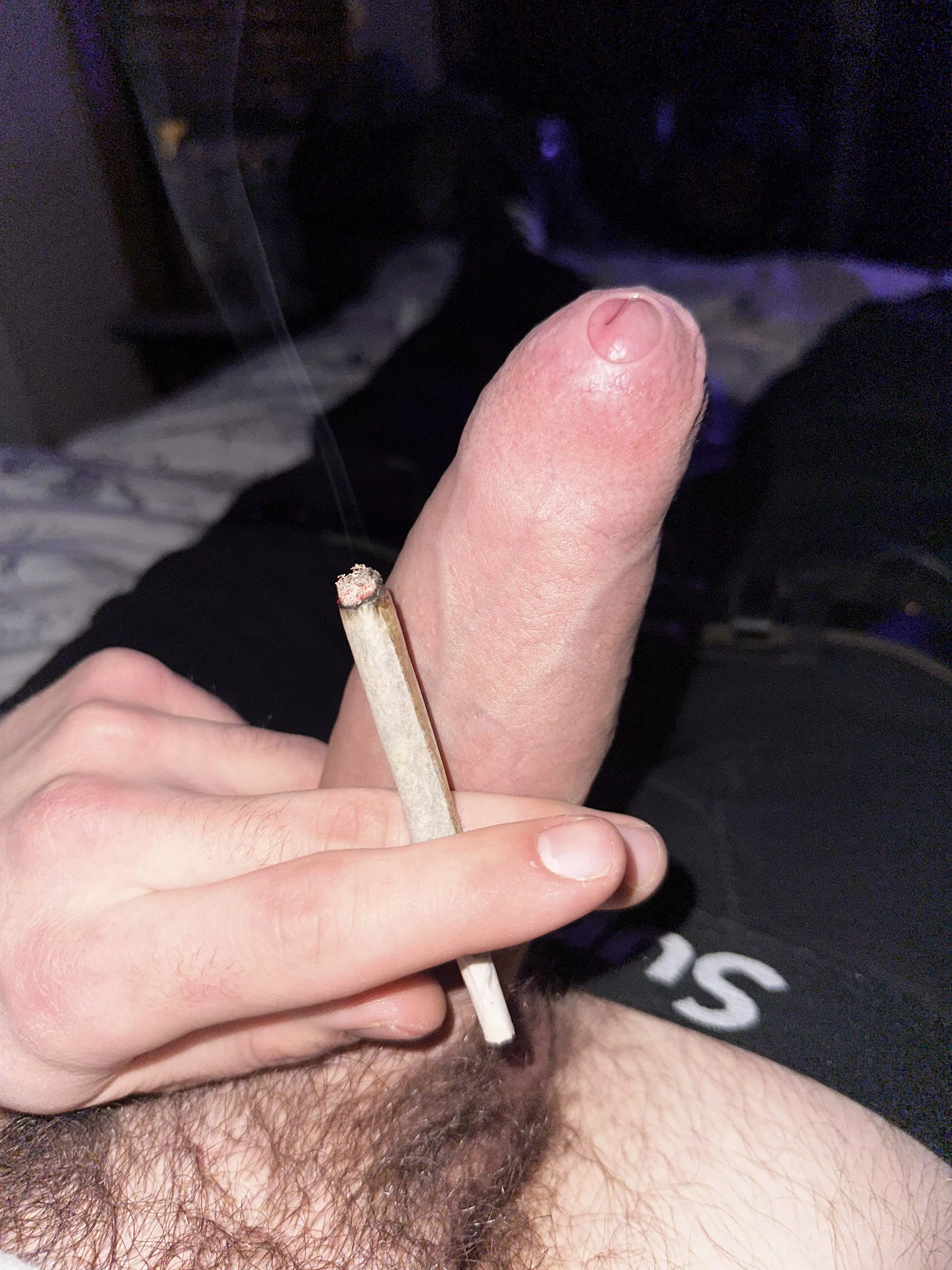 Big Dicks🤝Big Spliffs (M) posted by Longjumping-Fig8115
