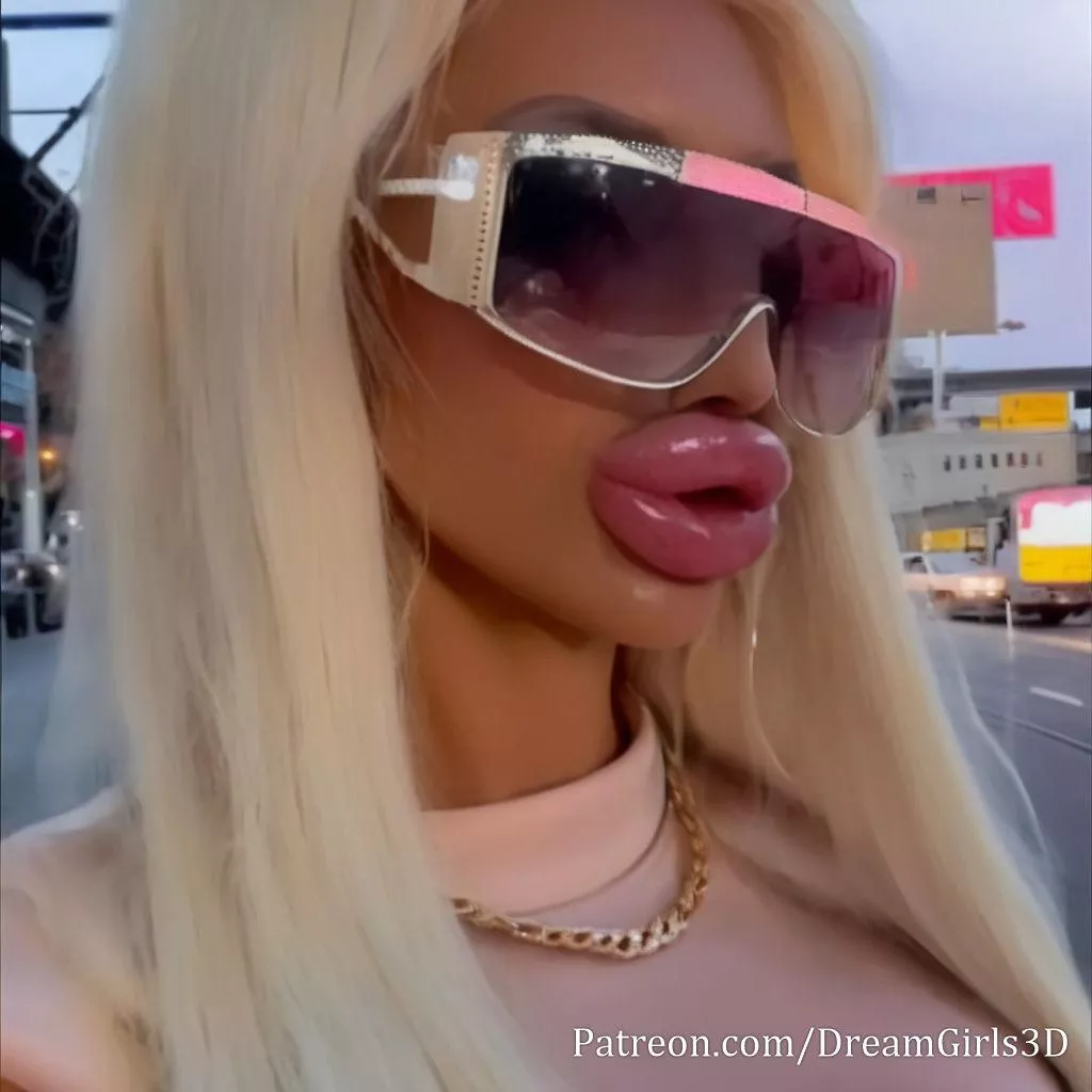Blonde bombshell at its finest posted by DreamGirls3D