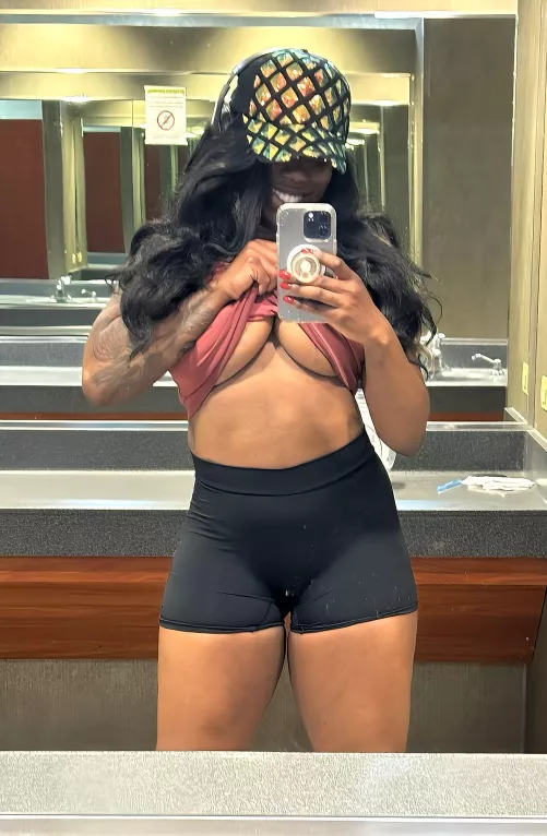 Can I be your gym date 40 [F] by foxybalboa23