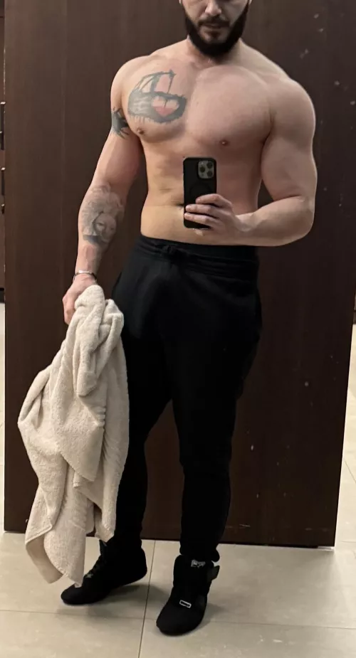 Can’t go commando even on black pants by albish