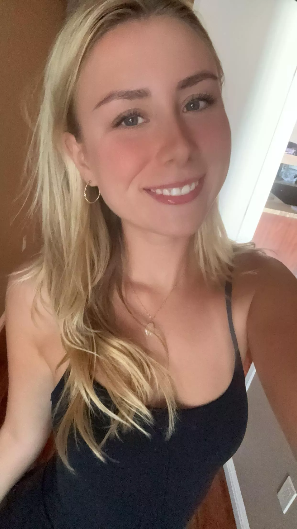 Do I look pretty with a smile on my face posted by mercyogu