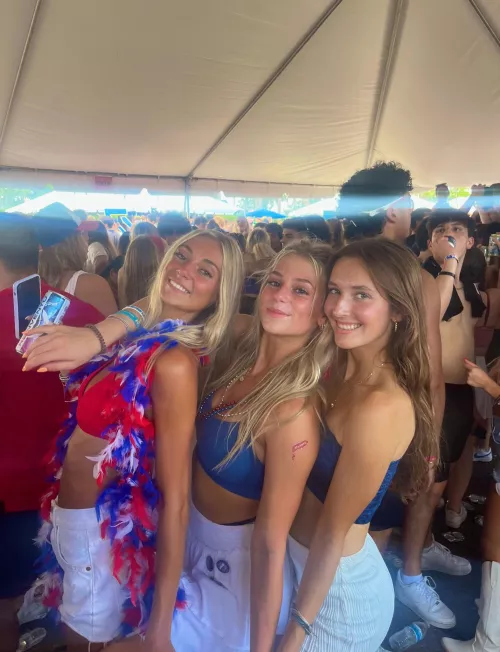 FAU girls by insecure_walrus