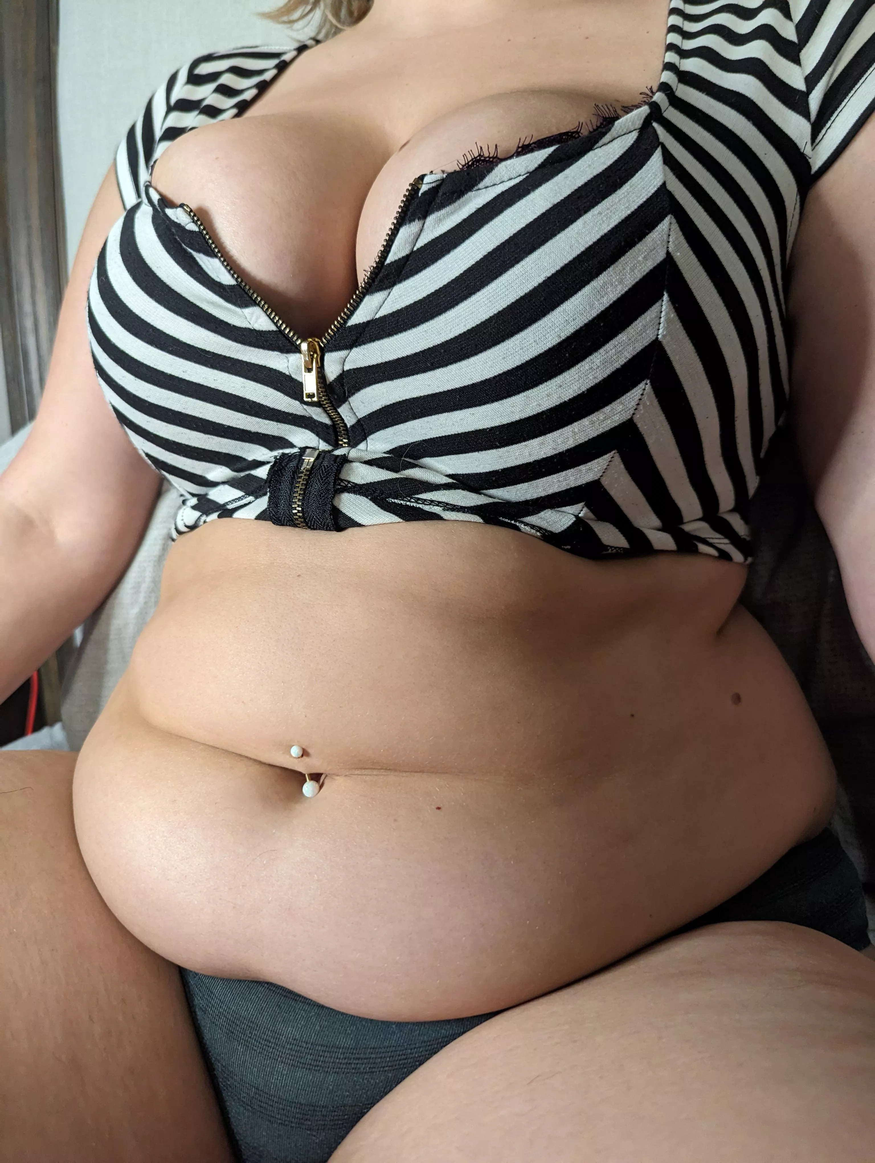 Feeling HUGE ☺️😳 posted by morethemaryer