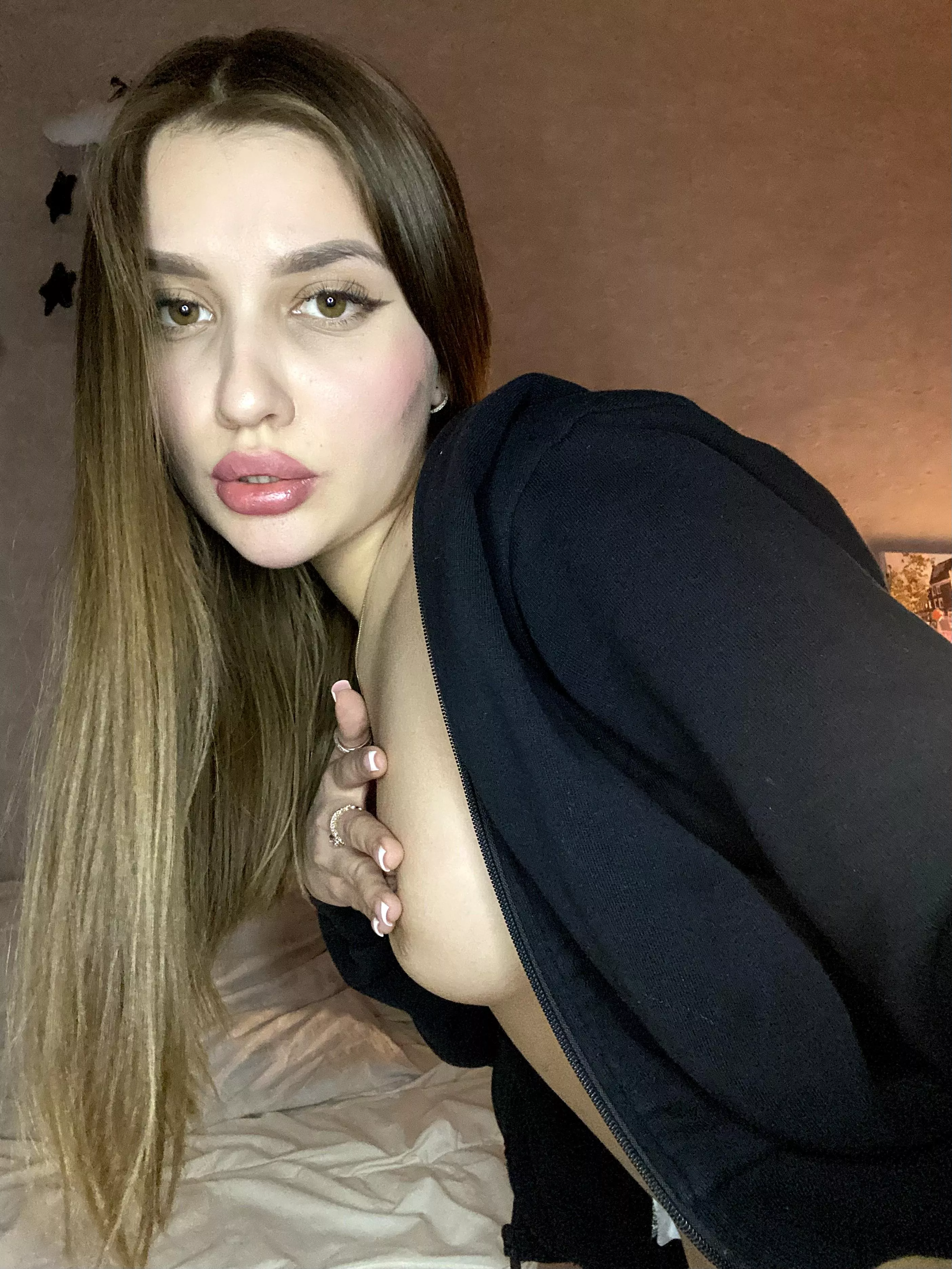 Freshly 18, older guys are always welcomed posted by Level-Organization98