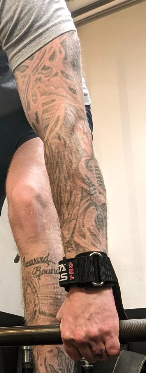 Getting a good grip by Jolly-Alfalfa1508