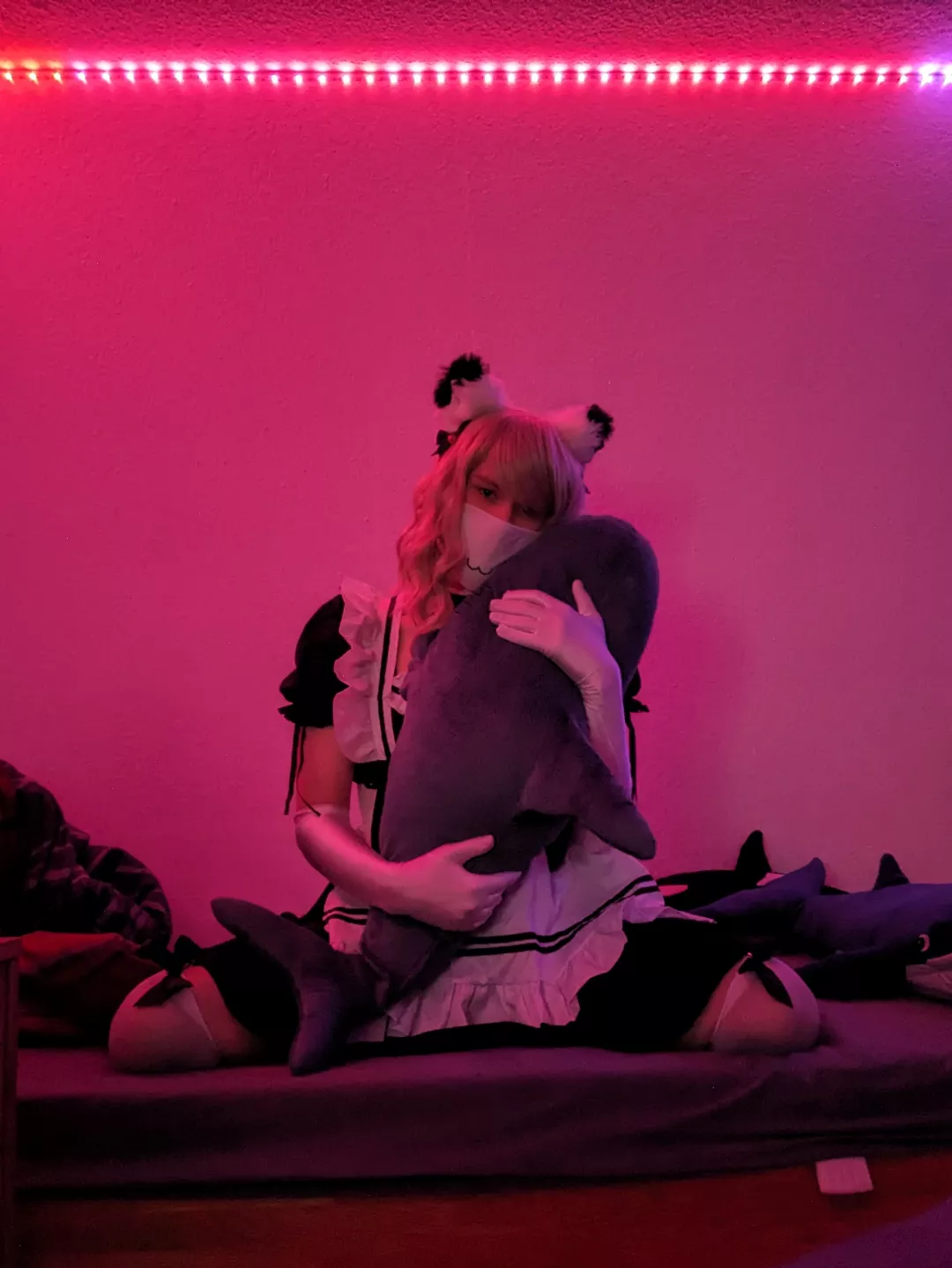 Holding the haj gently :3  posted by PipelineBoy