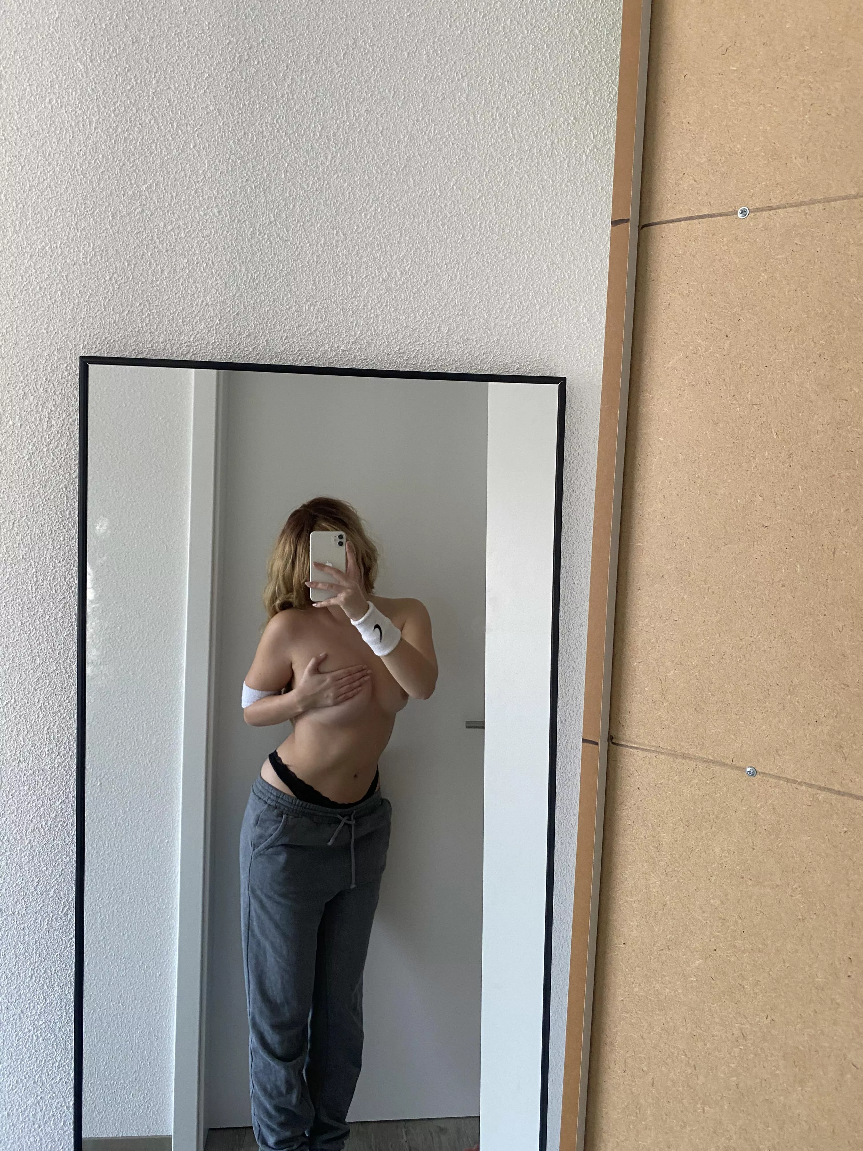 I love it to be the tiny girl next door posted by Klutzy-Island-4395