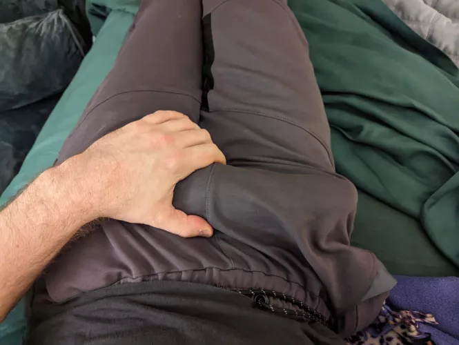 It's as thick as the bulge makes it look. by tomatoe1987