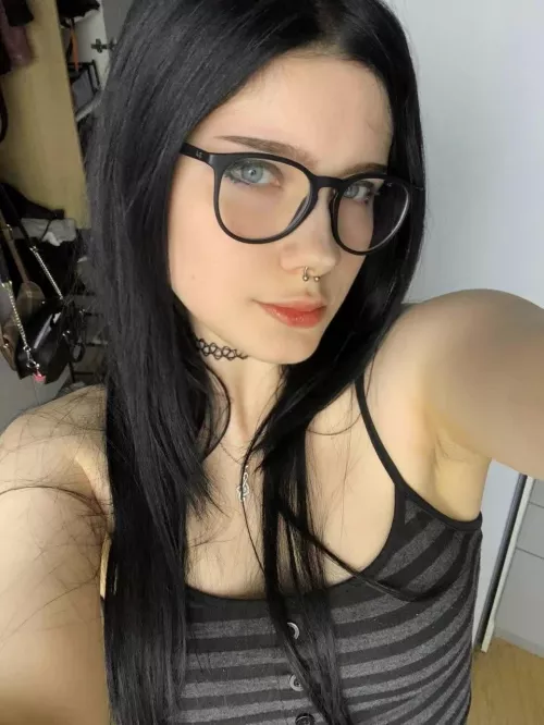 IUTR by Gloomy_girld