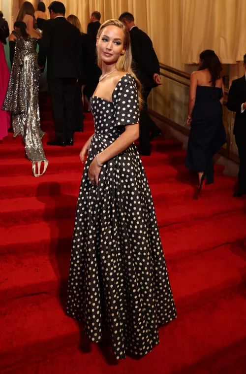 Jennifer Lawrence by Xeno_Zombi