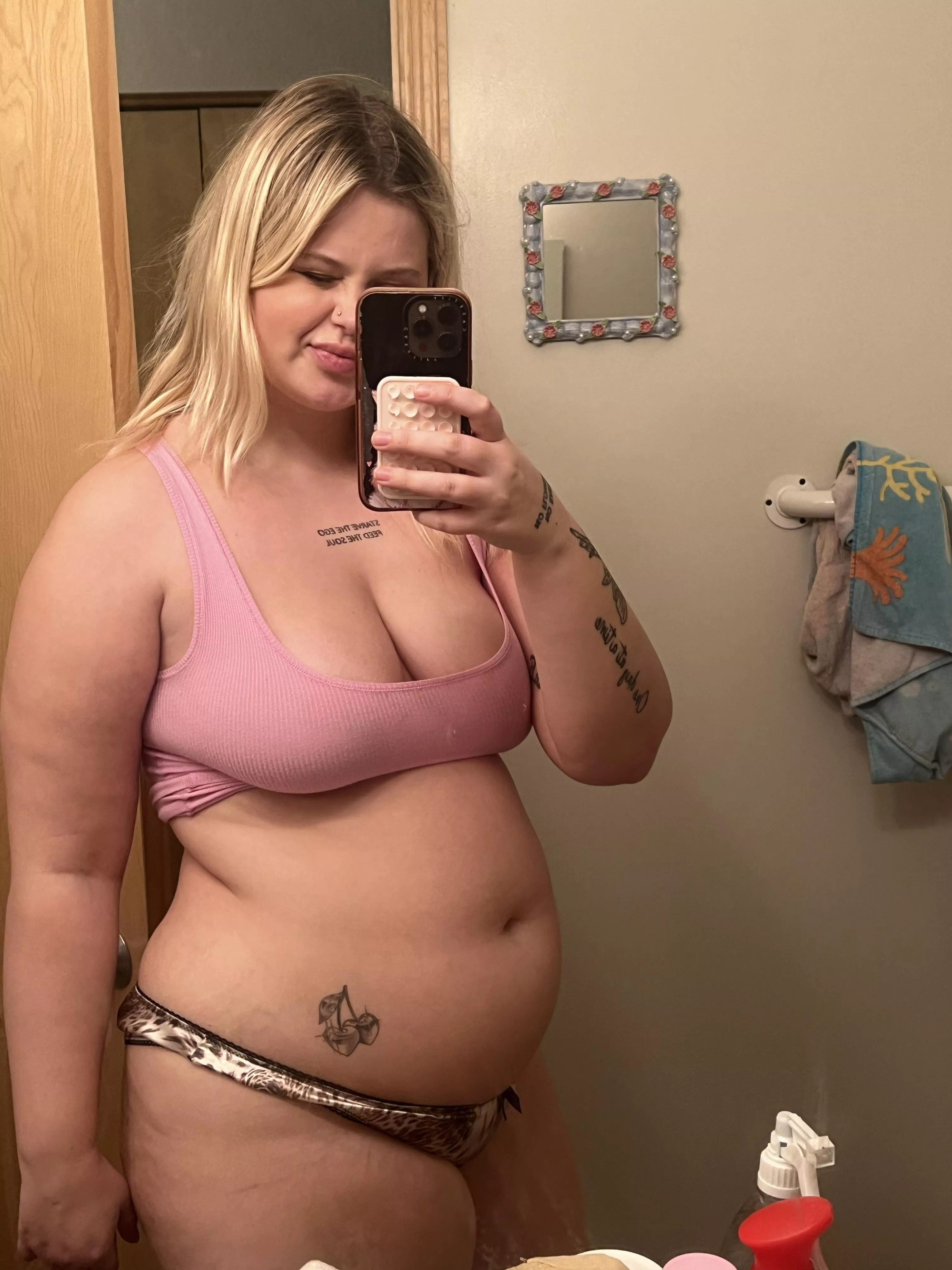 Just ate a fat dinner posted by wispy_girlwa