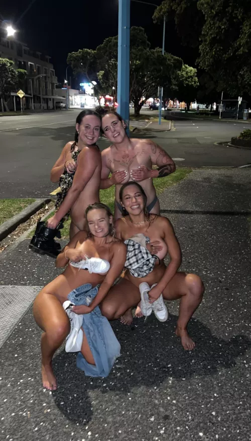 mandatory post party skinny dip by keeksuncensoreddd