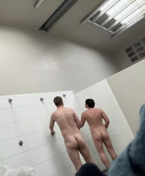 Meeting strangers at the beach changeroom 🚿🍆😈 by sexyausboy