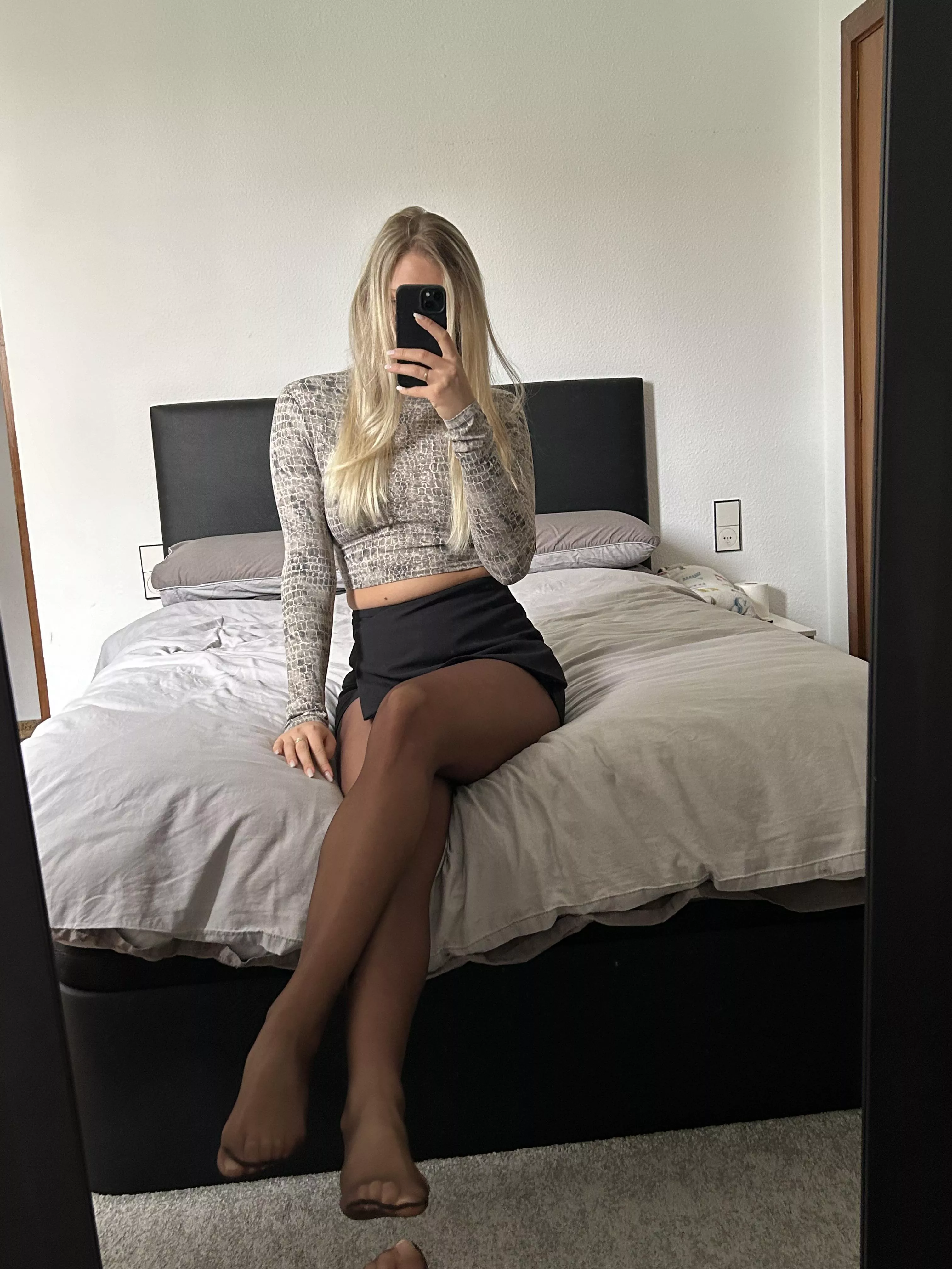 Party outfit from this weekend, can confirm these tights didn’t last long  posted by ellieloucouple