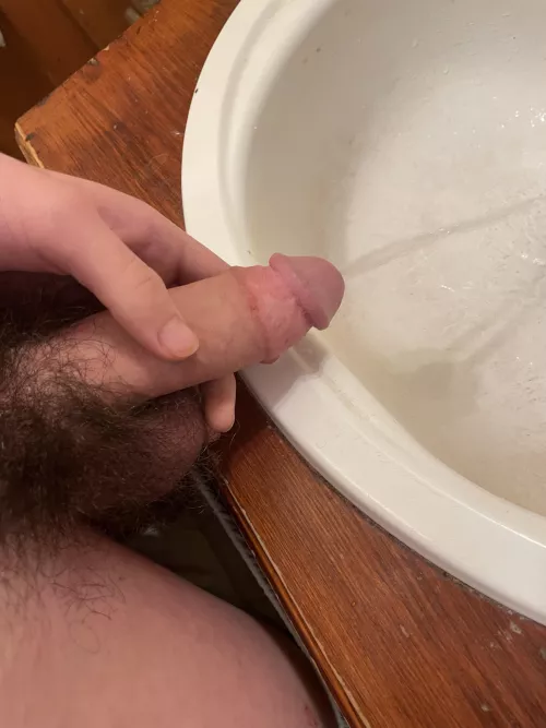 Pissing where I shouldn’t be 😩 by [deleted]