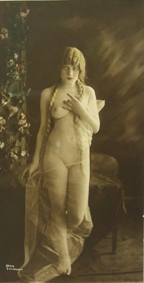 studio nude 1912 posted by Mundane-Employer-719
