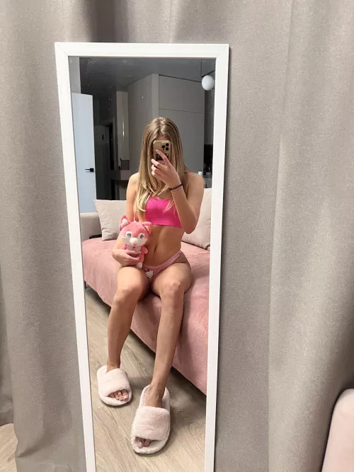 There are only two pink toys in this apartment by little_sweet_lady