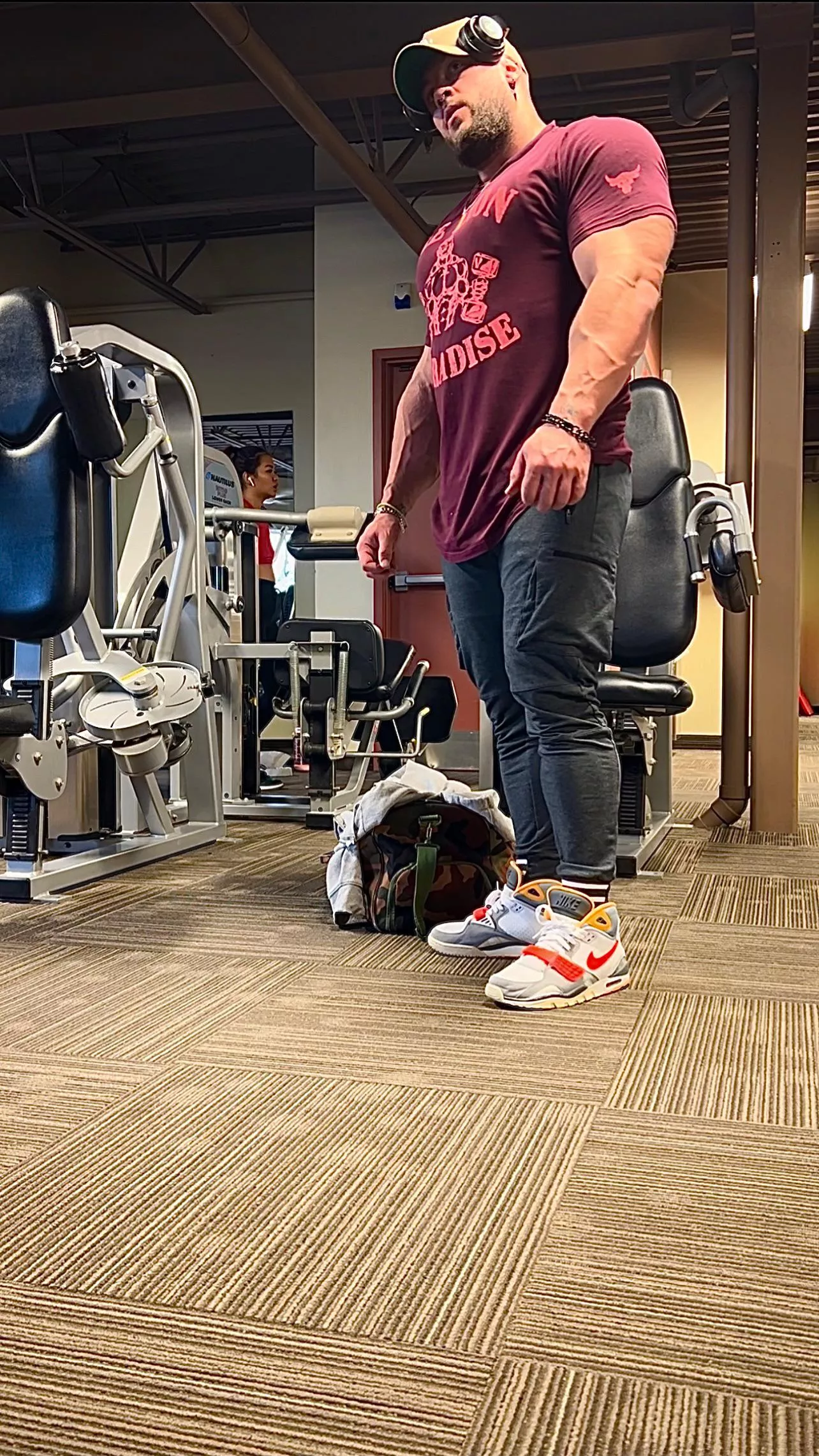 To much to handle (32)(m) posted by Damiantheone96