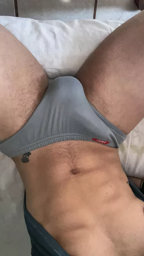 What do u think of my bulge  by Oscoor18