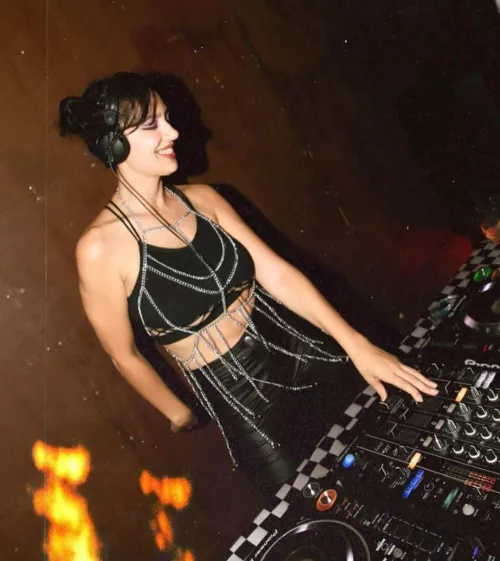 what do you think of my outfit? by gabby_stimulus