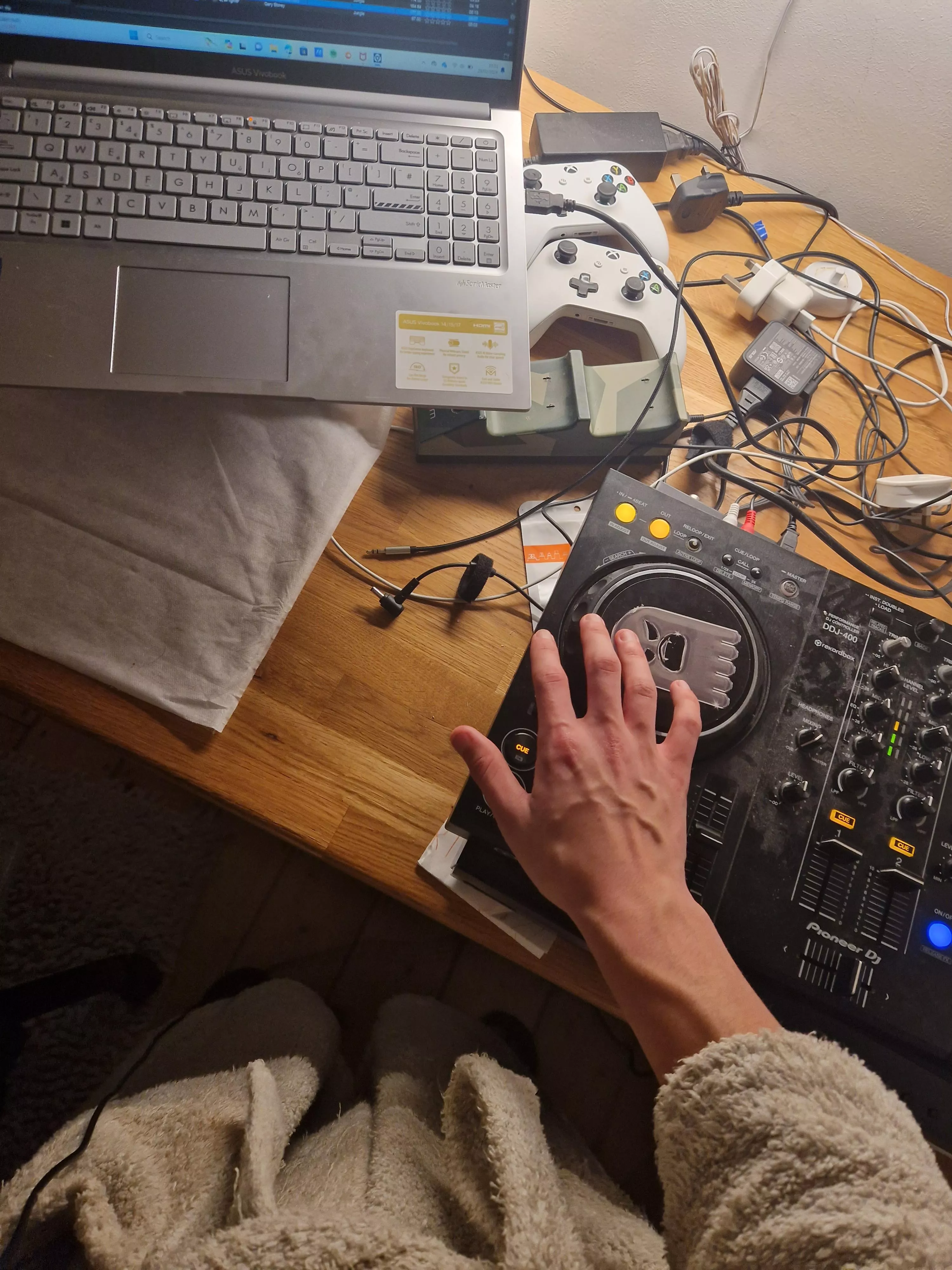 Whats something you've been enjoying at the moment :) posted by guirfy