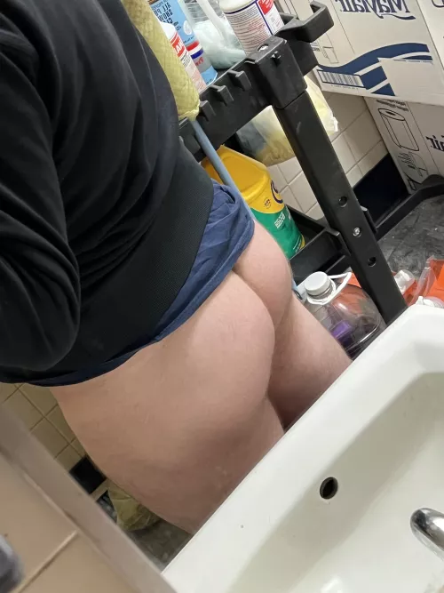 Wish I was bouncing on a dick rn 😩 by llm1234