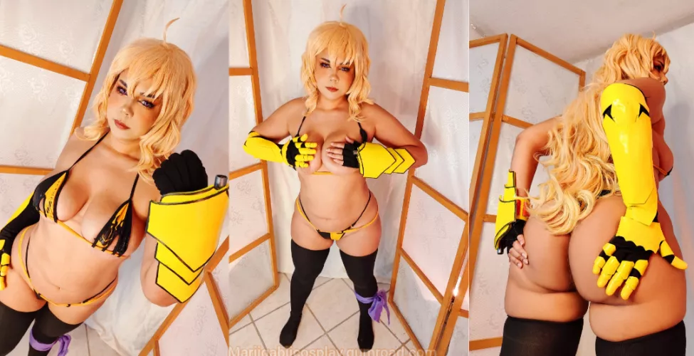 Yang in lingerie by mariigabiicosplay