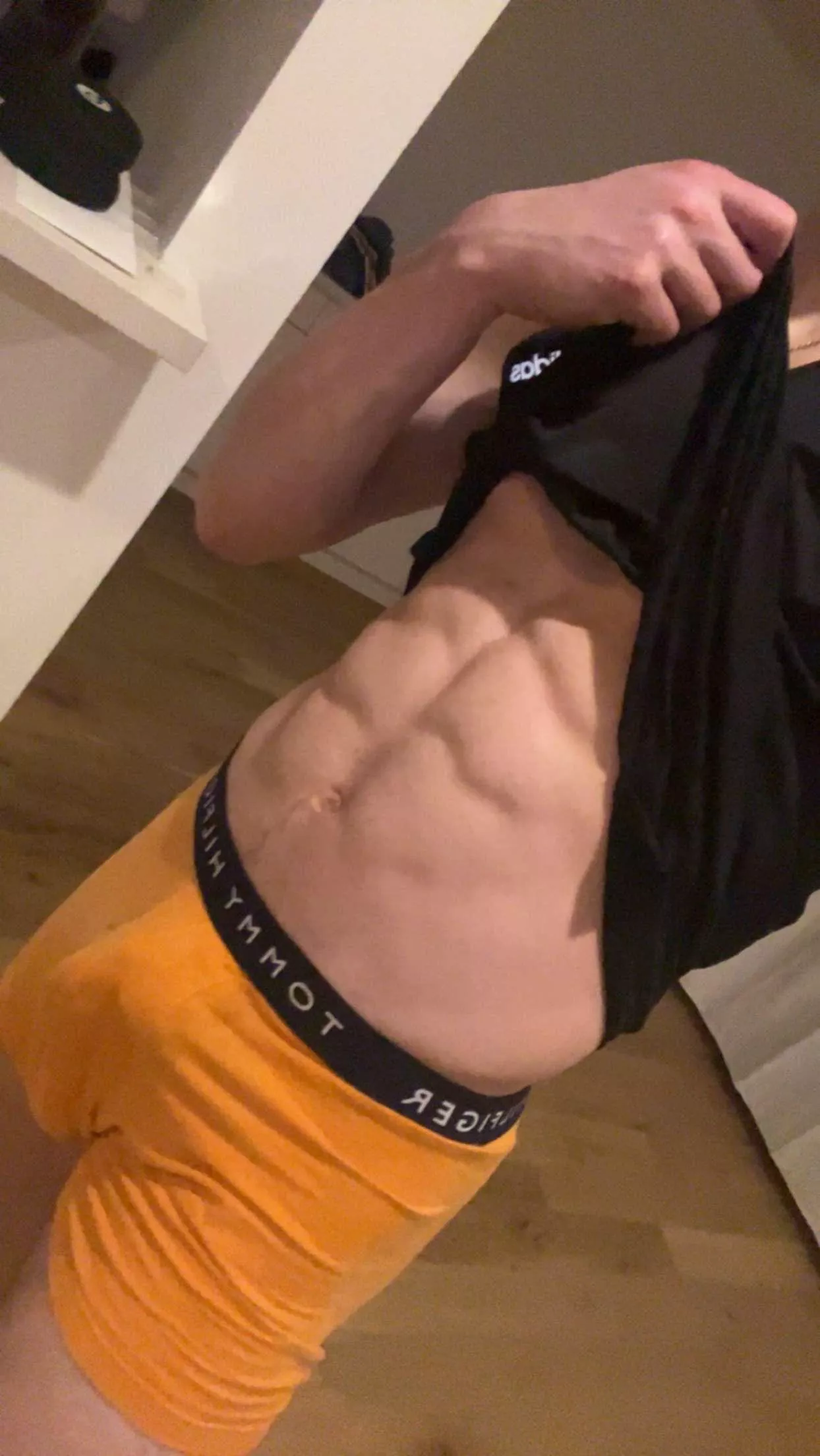 19 Fit frat boy looking to compare and see who’s bigger sc: alexvega616 Under 25 only posted by ExpensiveLife45