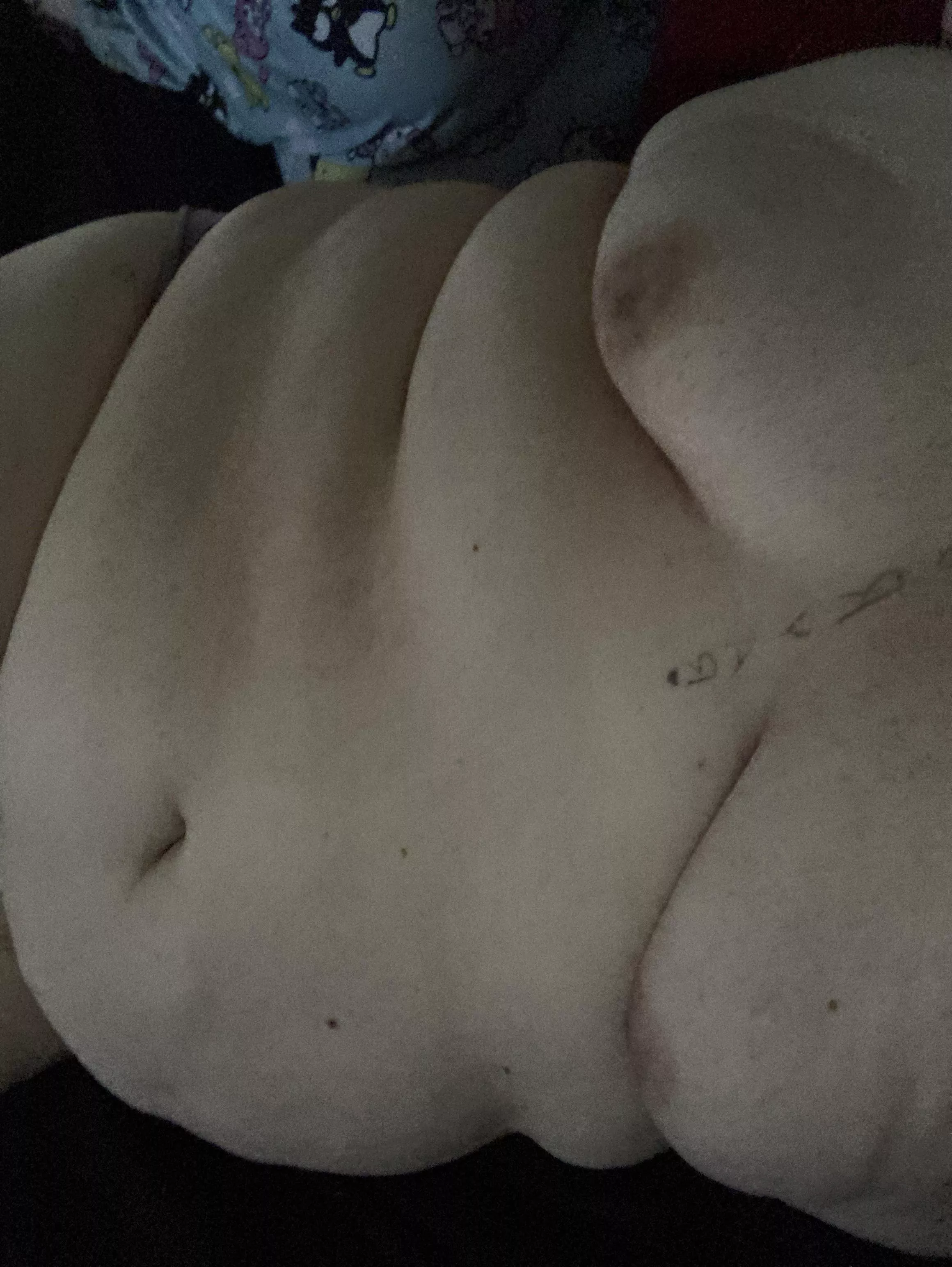 am I too fat for you? 🥺 posted by xxxsatanicsubxxx