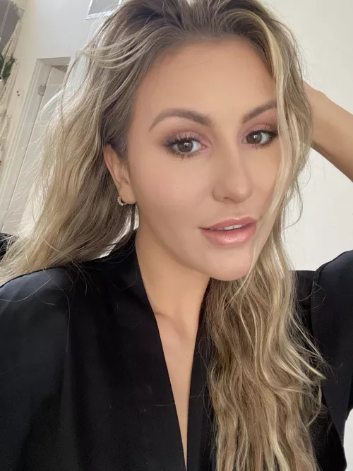 Can be classy when needed by Queen_Bitch_PO