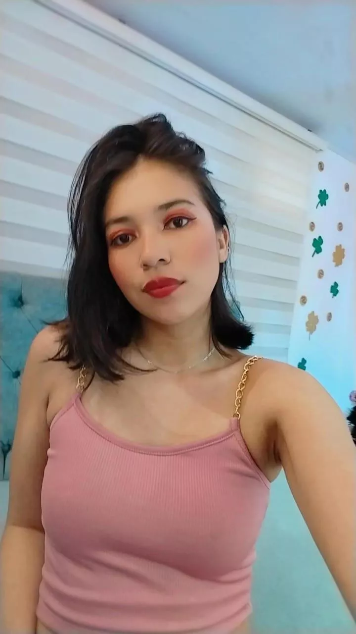 CB: [lina_bedoya] 🍀You drive me crazy with your vibrations! posted by Lina_bedoya