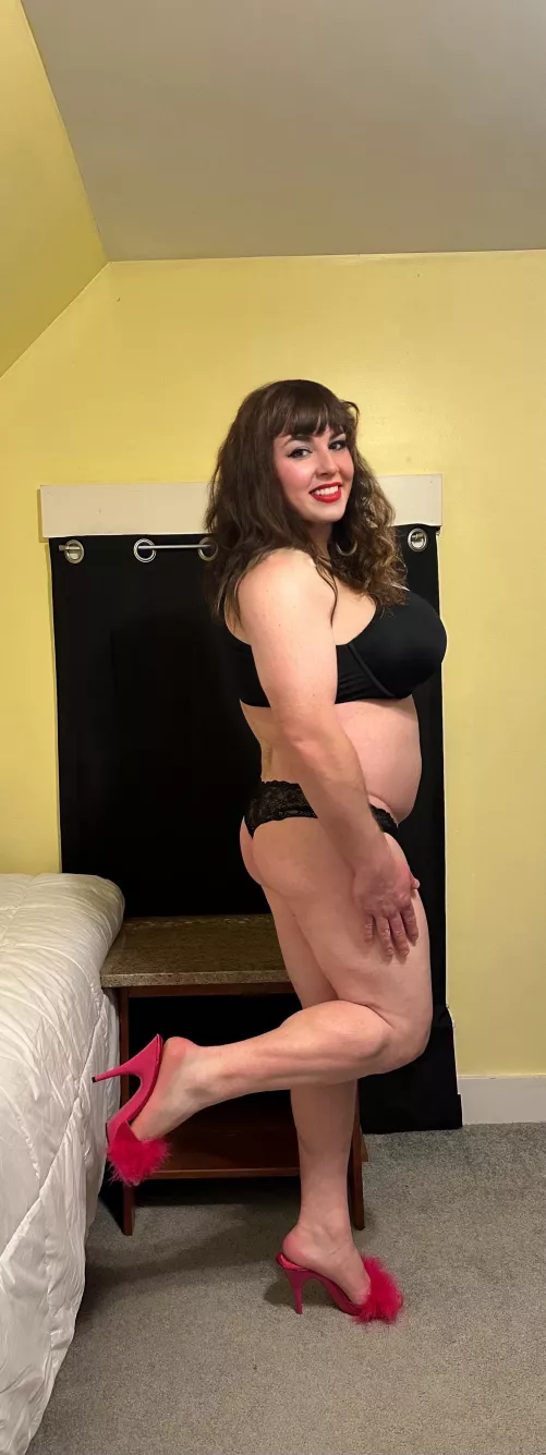 Checking out my legs!? 😉 by sissycassie710