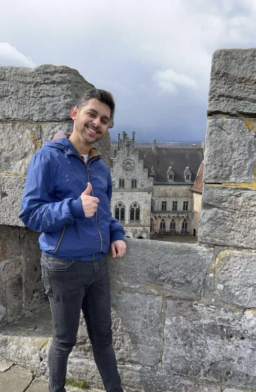 Do we like this photo of me at a castle? 🙈 by michelberg99